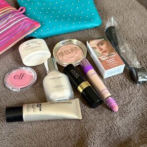 Lot of 8 makeup pieces unused, also 2 Dolce Gabbana sample size foundation 5335